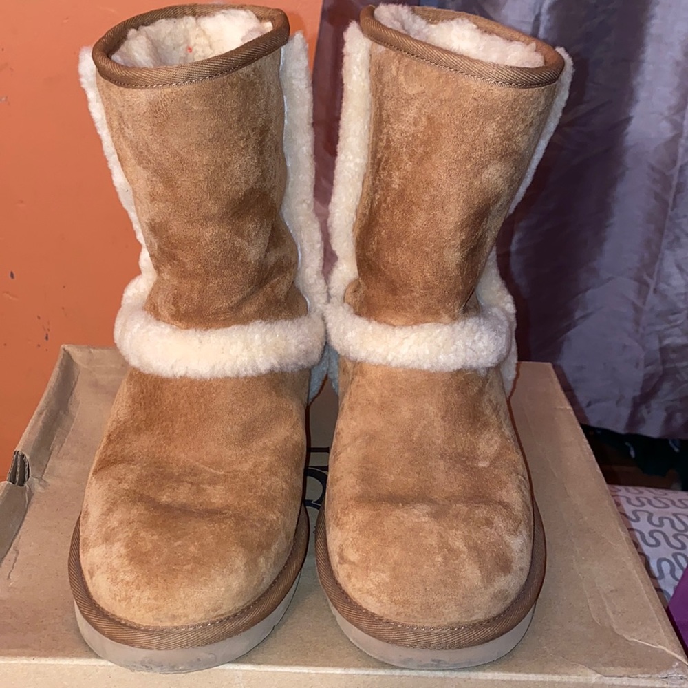 Short Women Uggs With Fur On The Side